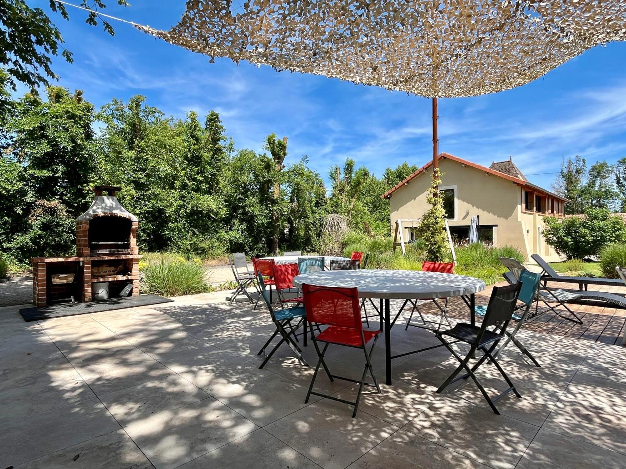 Gite Campagne Famille 15 Pers Piscine Chauffee Jeux Enfants Petanque Saint-Sauvy Exterior photo